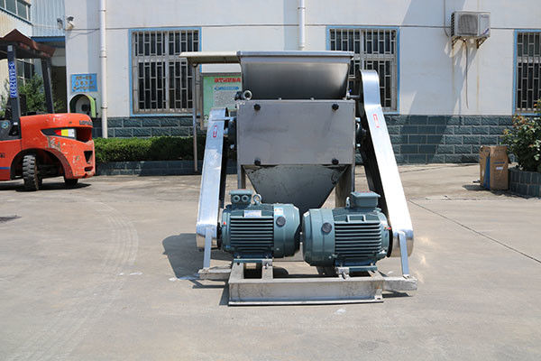 Urea crusher made of stainless steel material with low energy consumption, easy to operate, sturdy and durable